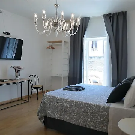 Pensión L.t. Savoia Palace & Cavour C.l.