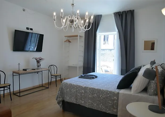 Guest house L.t. Savoia Palace & Cavour C.l.